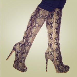 Paper fox gray snake 🐍 boots